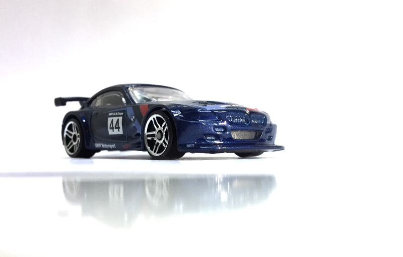 Illustration for article titled BMW Z4M coupe racecar by Hot WheelsÂ